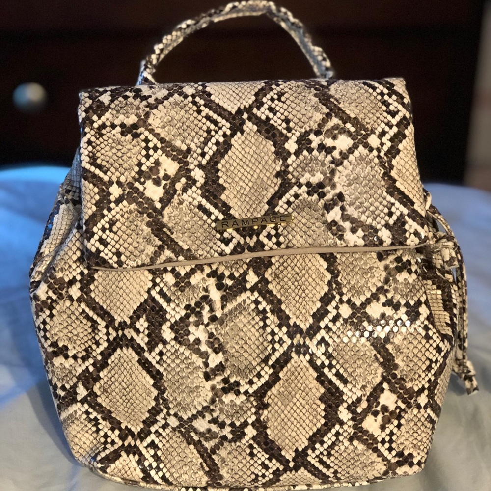 Women’s Rampage Snake Chain Backpack
